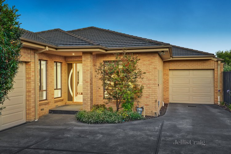 2/2 Gilmour Road Bentleigh 3204