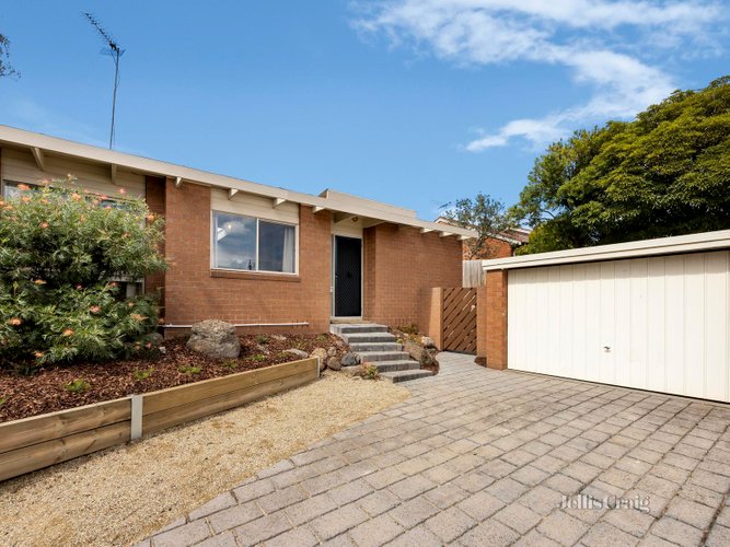 2 2 Gordons Road Templestowe Lower 3107
