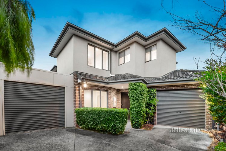 2 2 Hillside Crescent Blackburn 3130