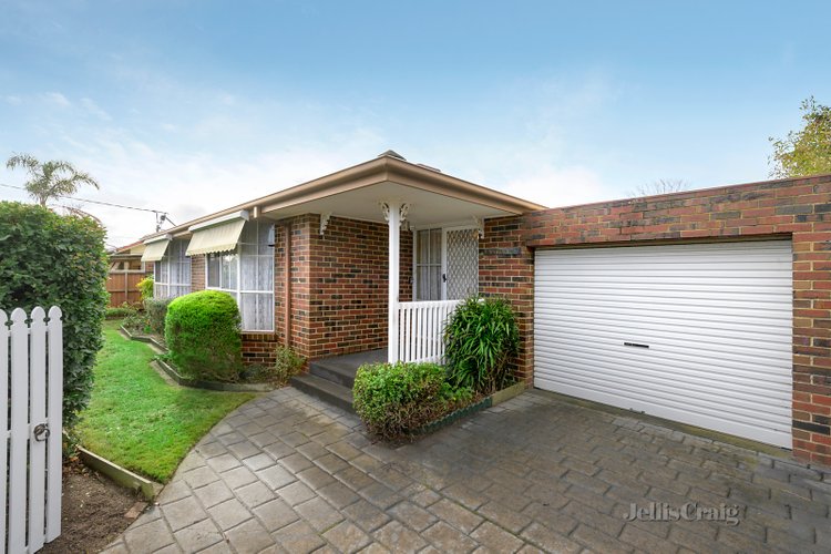 2/2 Laurel Street Bentleigh East 3165