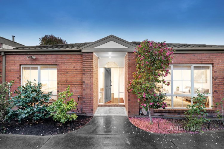 2 2 Leach Avenue Box Hill North 3129