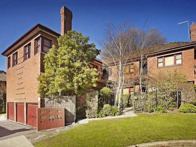 2 2 Linton Court Hawthorn East 3123