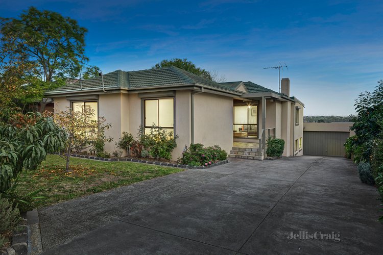 22 Nirvana Crescent Bulleen 3105
