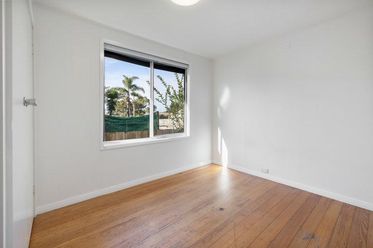 2/2 North Street, Lakes Entrance