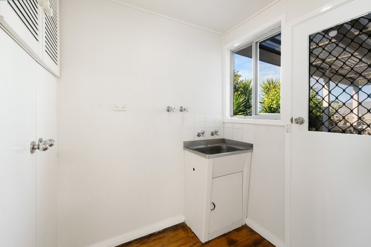 2/2 North Street, Lakes Entrance