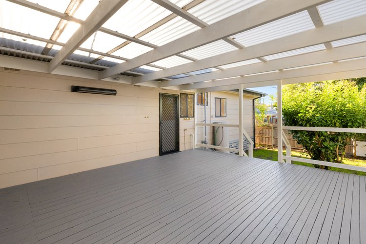 2/2 North Street, Lakes Entrance