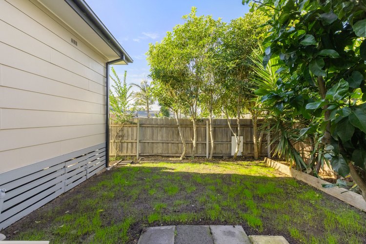 2/2 North Street, Lakes Entrance