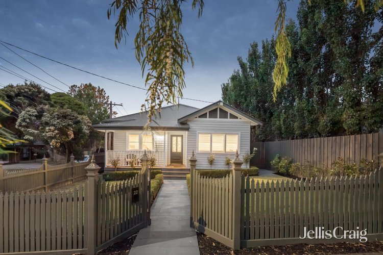 22 Old Lilydale Road Ringwood East 3135