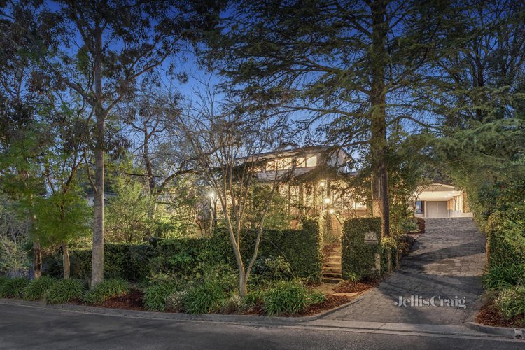 22 Royal Avenue Heathmont 3135
