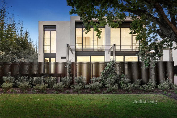 2 2 Scott Grove Glen Iris 3146