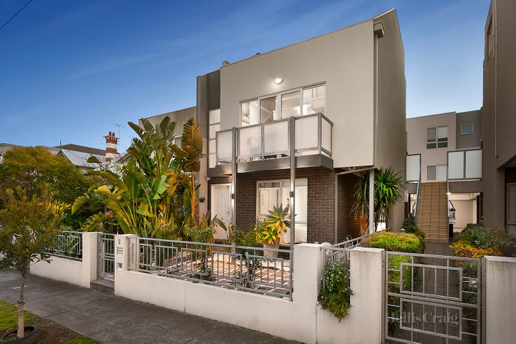 2/2 Scott Street Essendon 3040