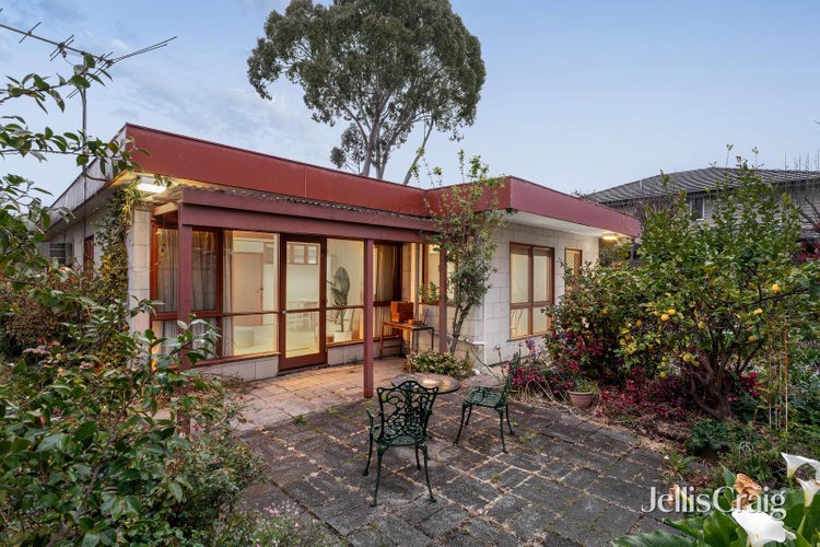 22 Serpentine Street Mont Albert 3127