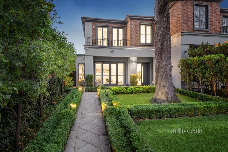 2 2 Somers Avenue Malvern 3144
