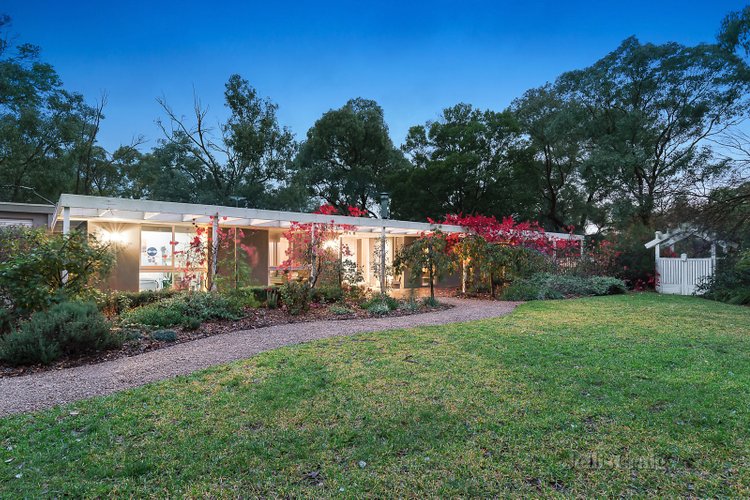 22 Thompson Crescent Research 3095