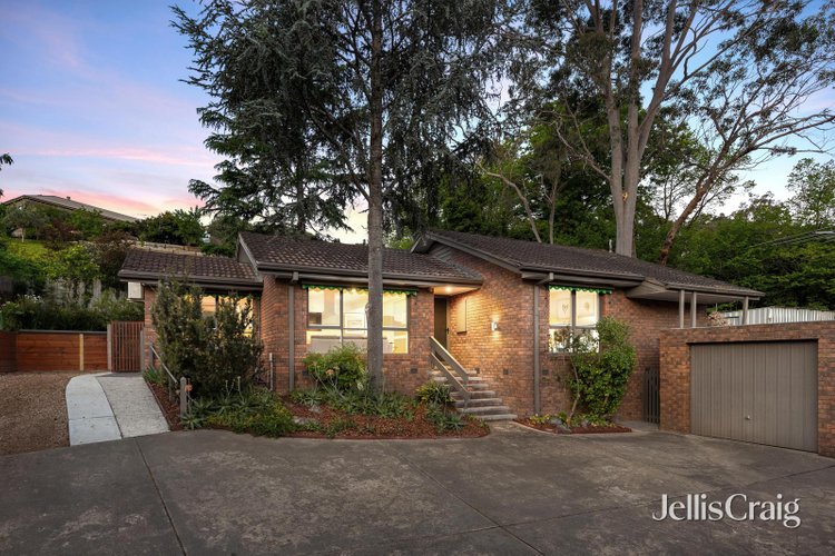 2 20 Greenmeyer Court Greensborough 3088