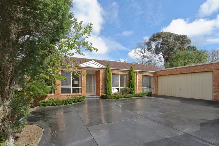 2/20 Ireland Avenue Doncaster East 3109
