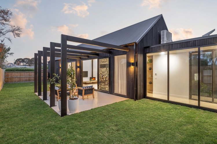 220 Kilgour Street, Geelong