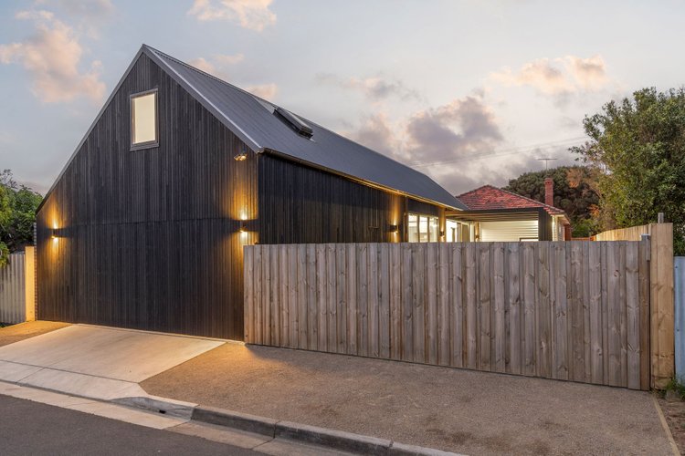 220 Kilgour Street, Geelong