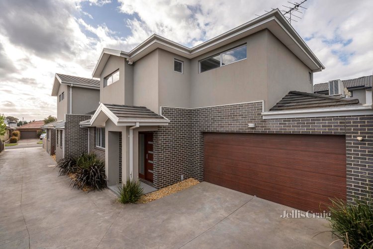 2 20 Kitchener Road Pascoe Vale 3044