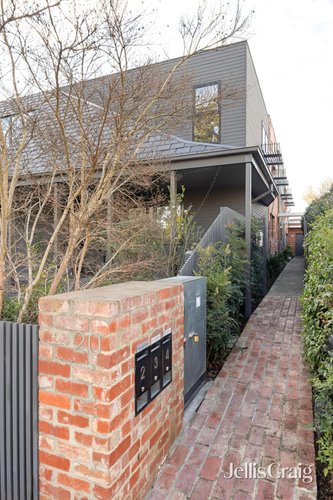 2 20 Woolton Avenue Thornbury 3071