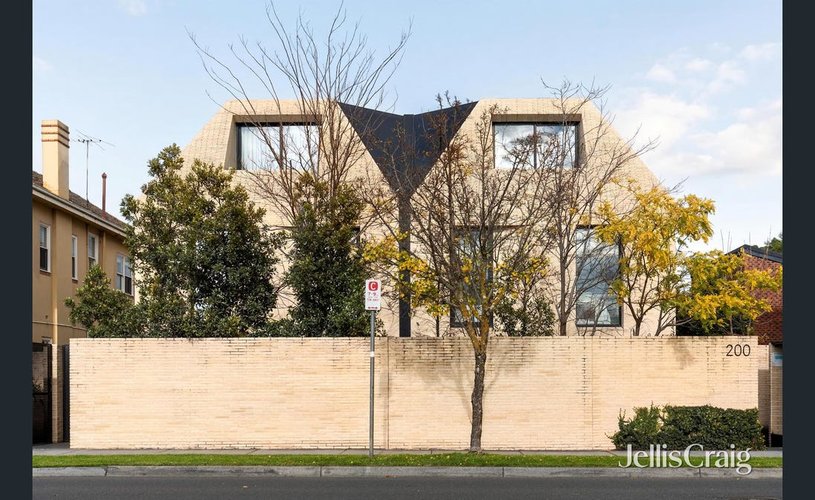 2/200 Cotham Road Kew 3101