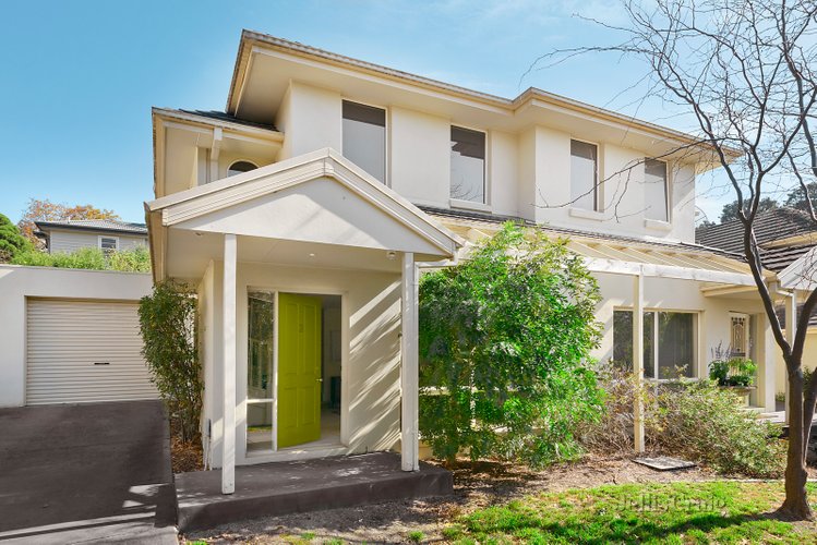 2/21 Burnett Street Mitcham 3132