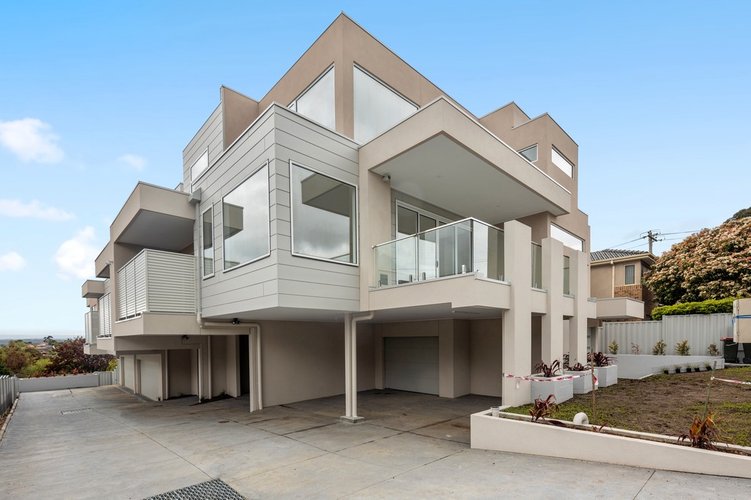 2/213 Manningham Road Templestowe Lower 3107