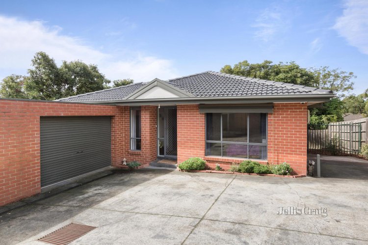 2 22 Avalon Grove Ringwood North 3134
