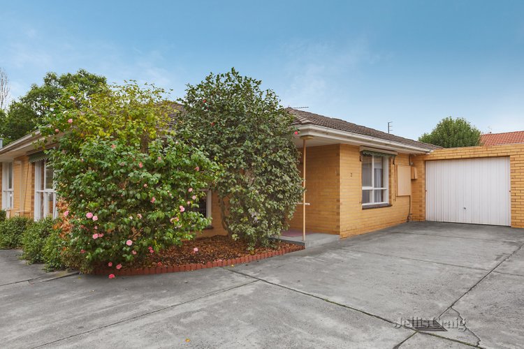 2/22 Lorne Parade Mont Albert 3127