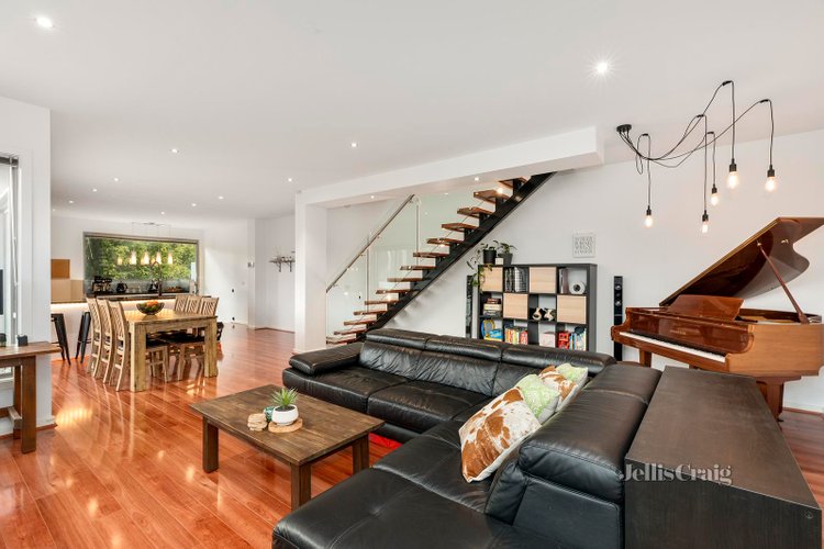 2 224 Pascoe Vale Road Essendon 3040