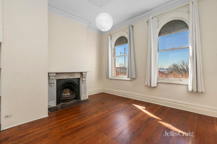 2/225 Nelson Place Williamstown 3016