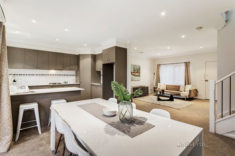 2/23 Epstein Street Reservoir 3073