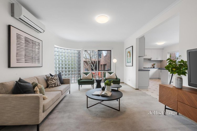 2 23 Landcox Street Brighton East 3187