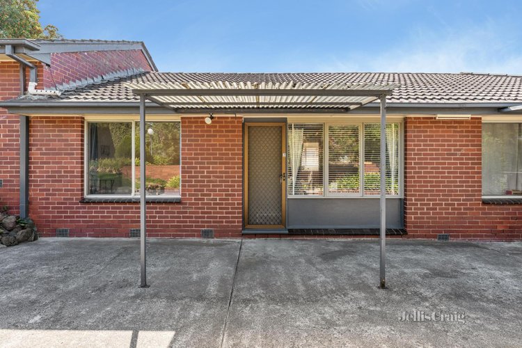 2 23 Olive Grove Mentone 3194