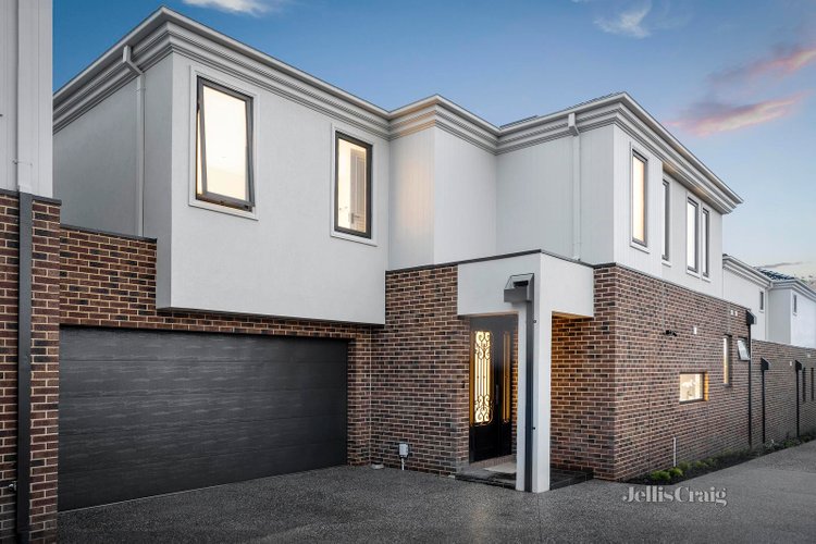2 23 Rangeview Grove Balwyn North 3104