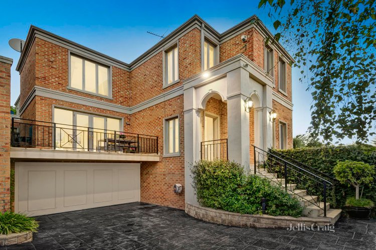 2 237 Williamsons Road Templestowe 3106