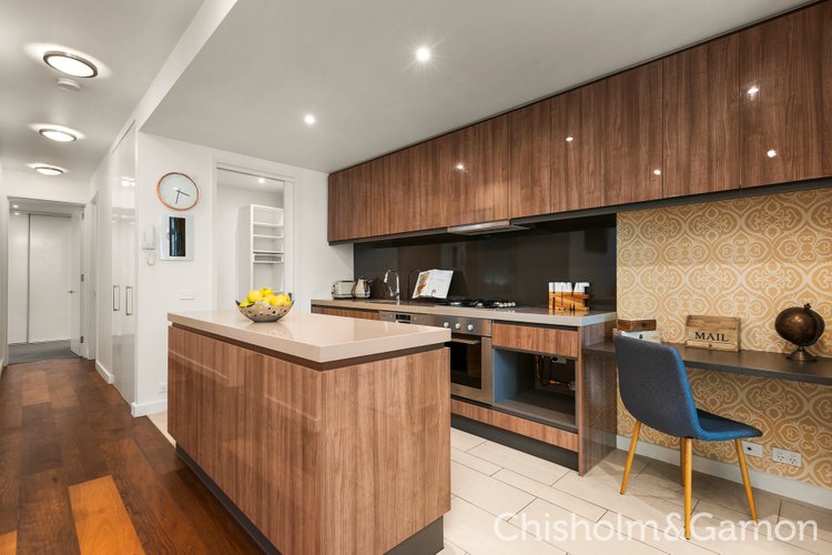 2 24 Crimea Street St Kilda 3182