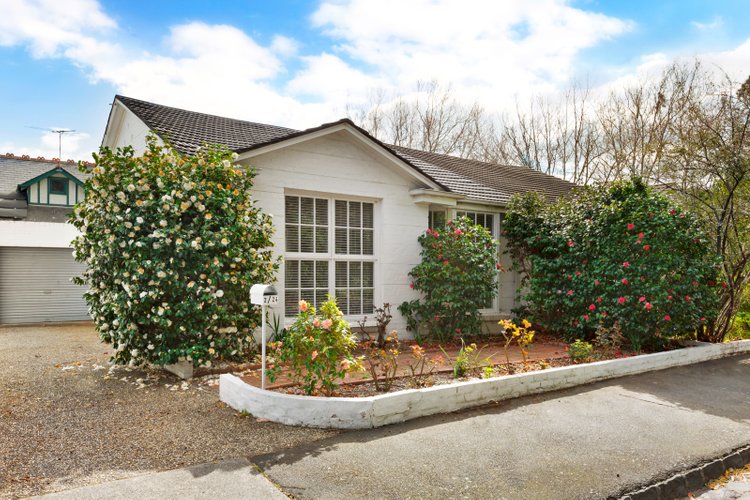 2/24 White Street Glen Iris 3146