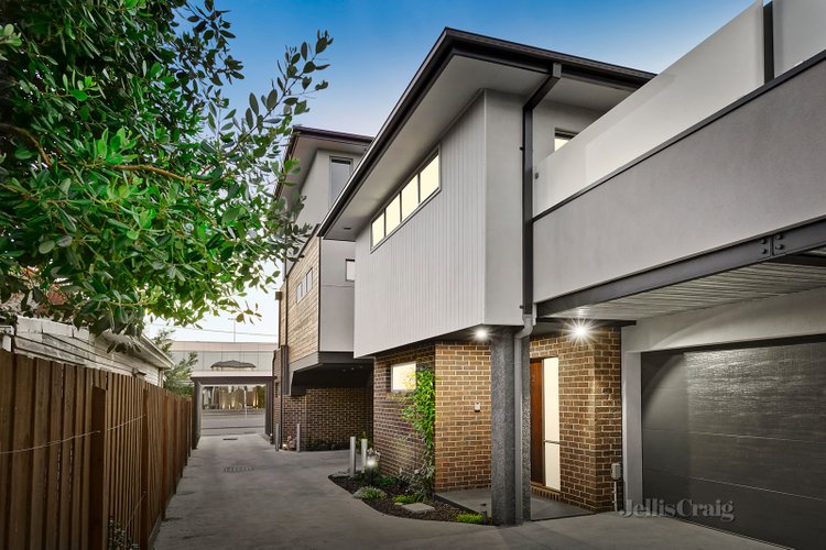 2/241 Heidelberg Road Northcote 3070