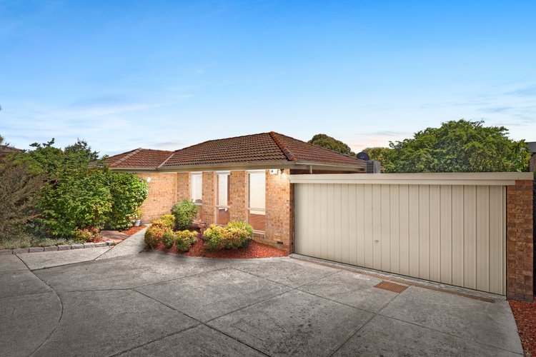 2 241 Hull Road Mooroolbark 3138