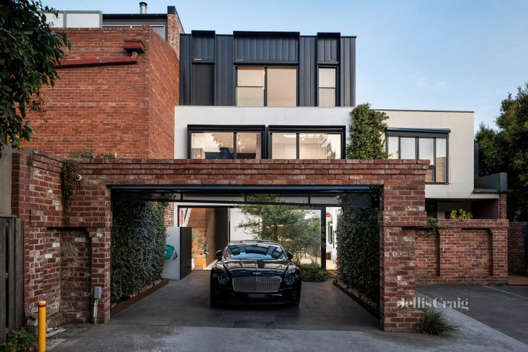 2 248 Adderley Street West Melbourne 3003
