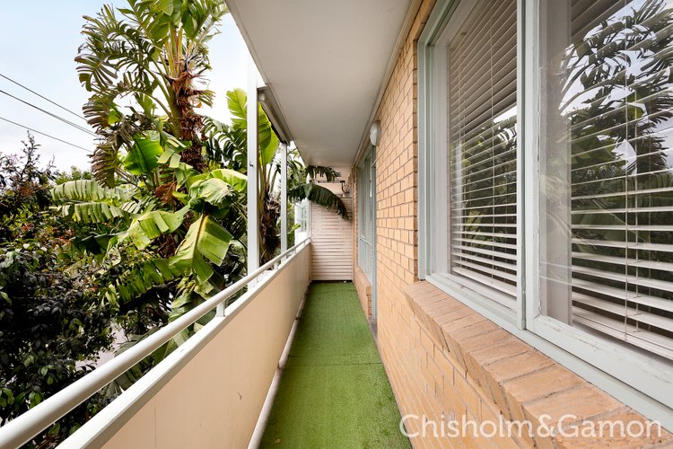 2 25 Byron Street Elwood 3184