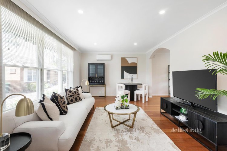 2 25 Charming Street Hampton East 3188