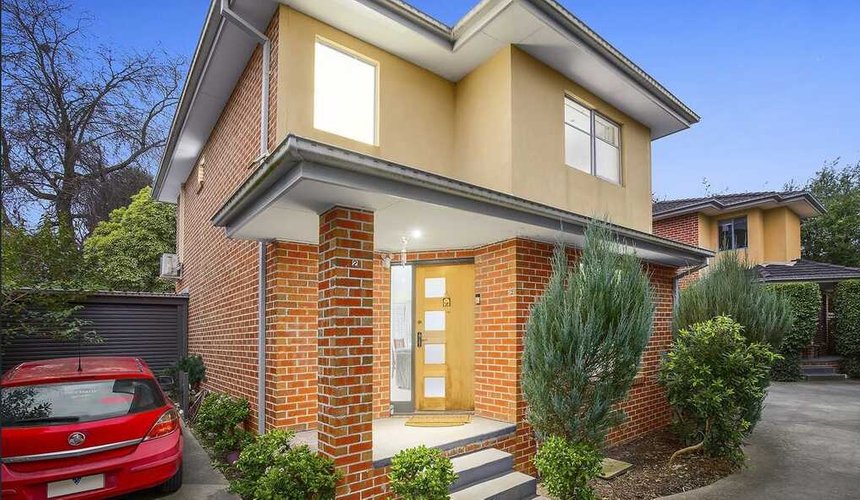 2/25 Maple Street Bayswater 3153