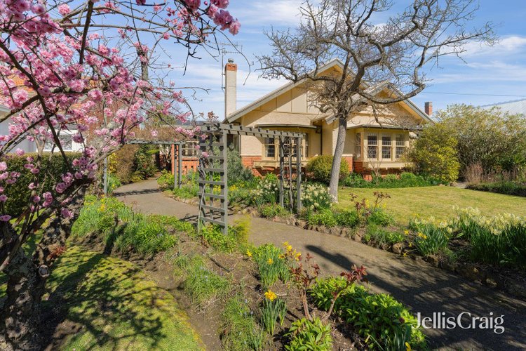225 Mill Street Lake Wendouree 3350