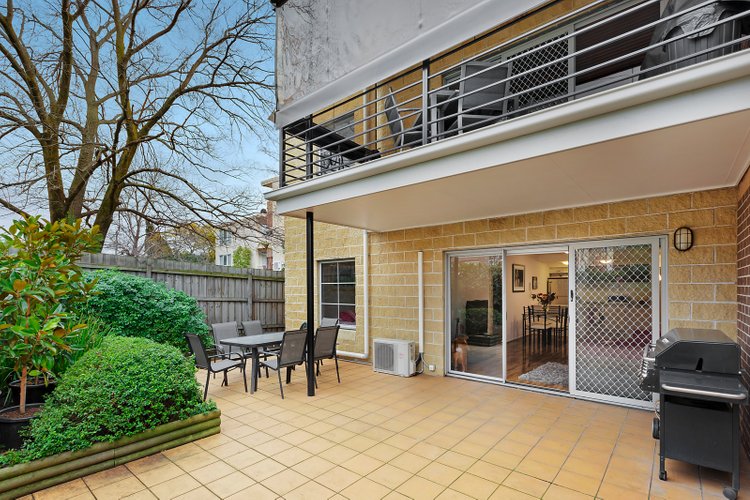 2/26 Valentine Grove Armadale 3143