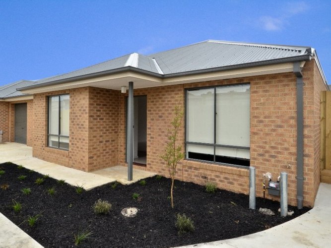 2 264 Wilsons Road St Albans Park 3219