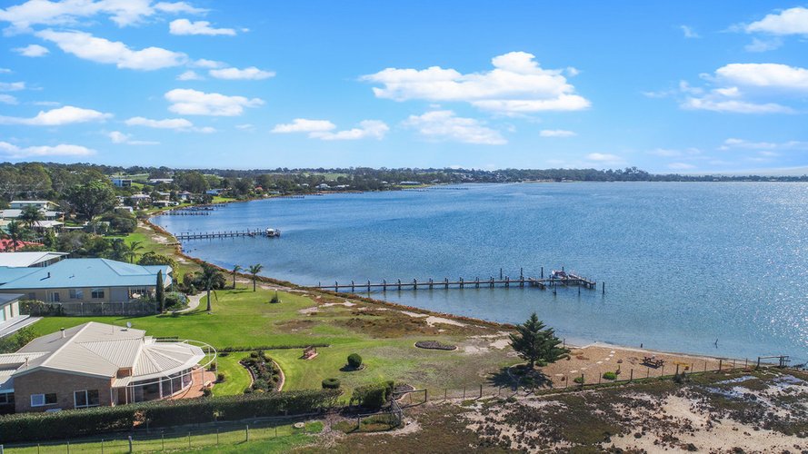 227 Bay Road, Eagle Point