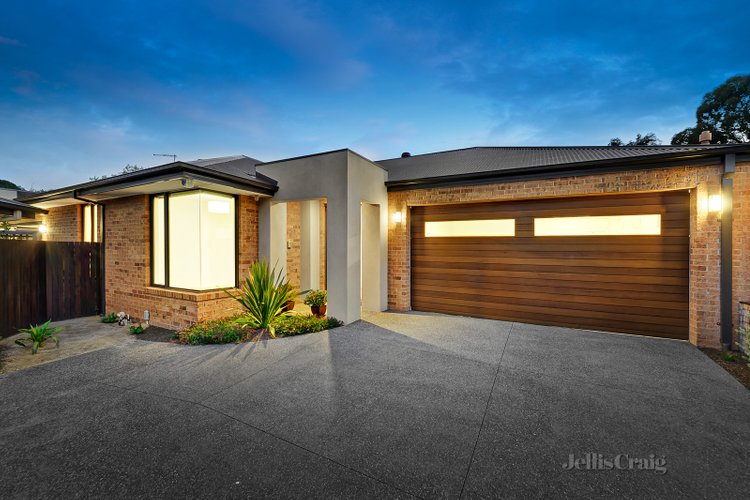 2/27 Belinda Crescent Doncaster East 3109