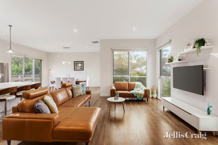 2/27 Junction Street Ringwood 3134
